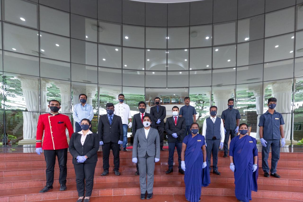 Kstdc Kumarakrupa Hotel Bangalore Luaran gambar