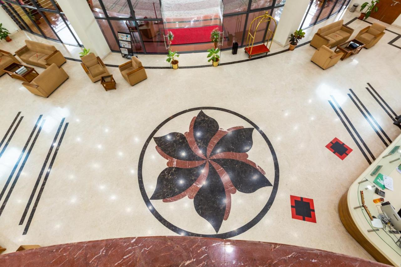 Kstdc Kumarakrupa Hotel Bangalore Luaran gambar
