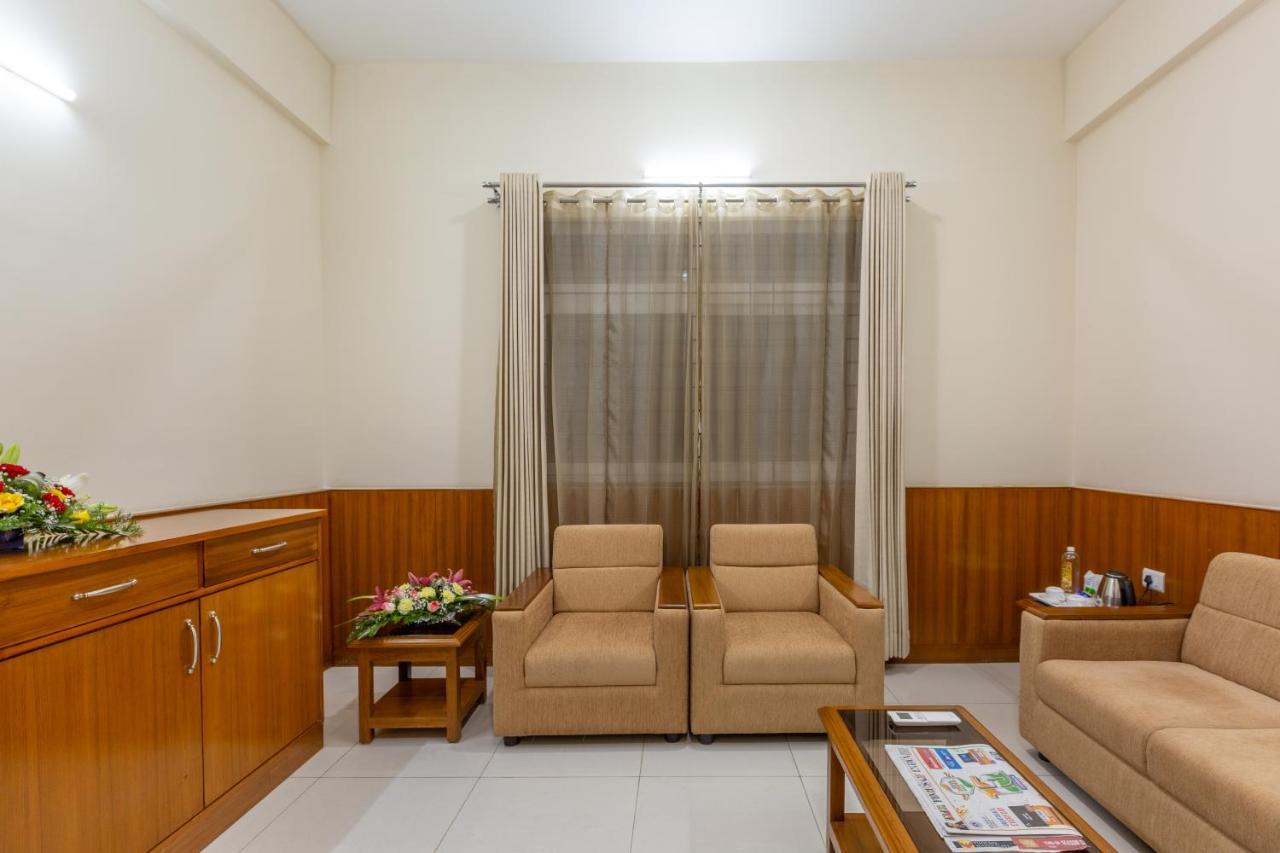Kstdc Kumarakrupa Hotel Bangalore Luaran gambar