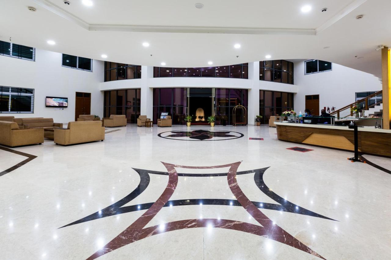 Kstdc Kumarakrupa Hotel Bangalore Luaran gambar